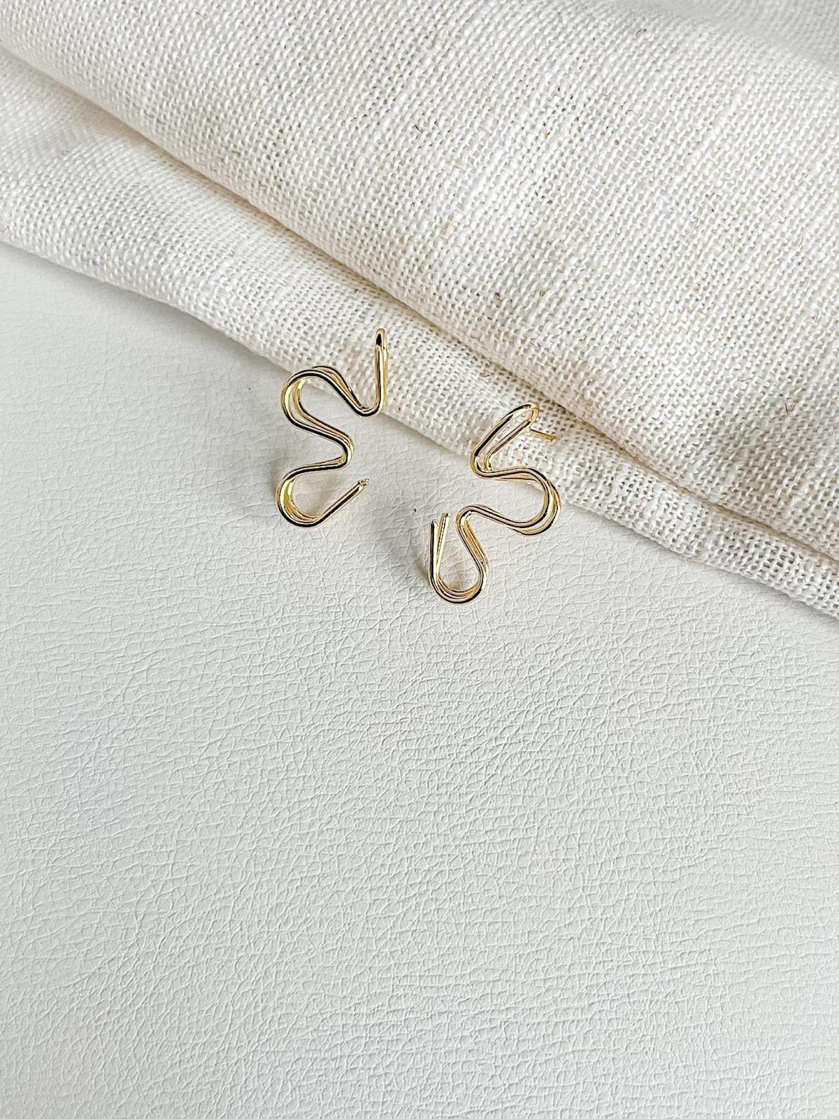 Gold - Playful Flower