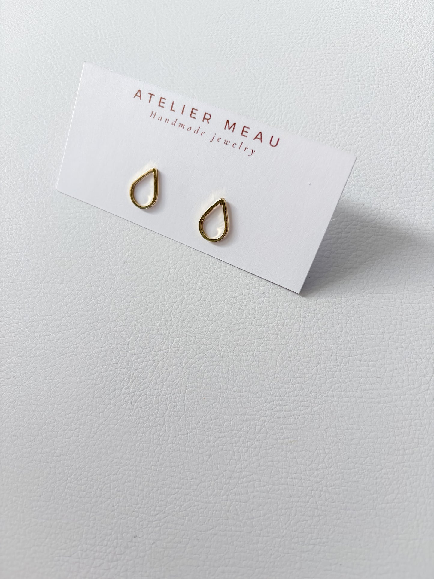 Gold drops
