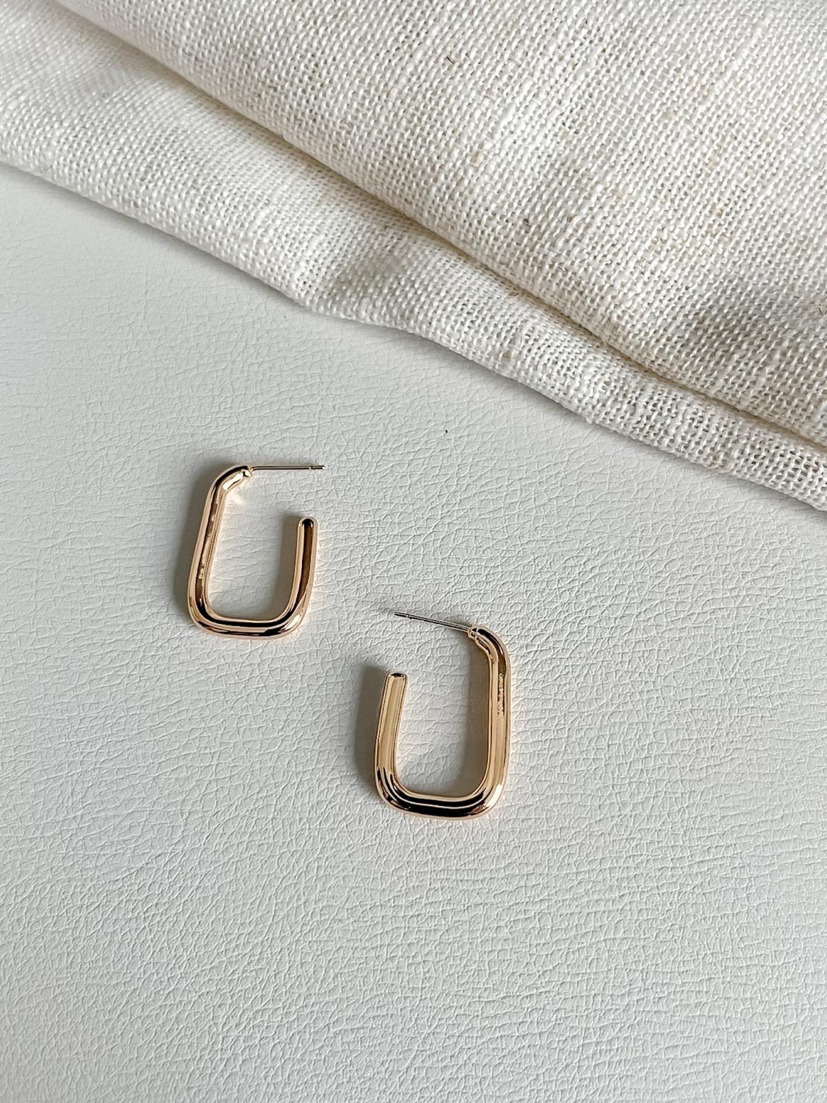 Rectangle hoop gold