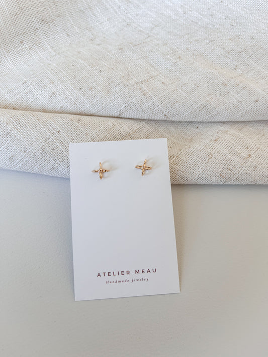 Knot studs