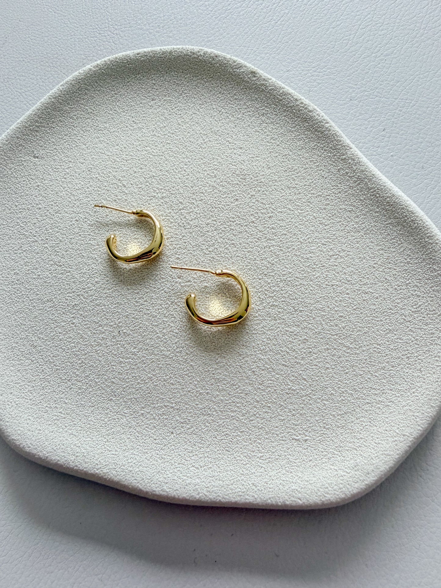 Unstructured hoops